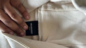Jack &amp; Jones Beige Graphic Hoodie – CP-W Streetwea