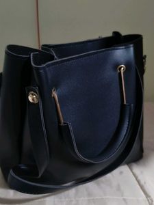 Stylish Black Handbag