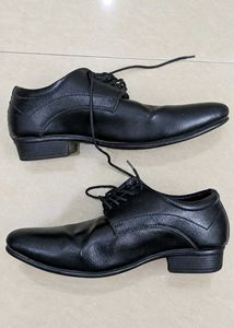 Classic Black Formal Shoes