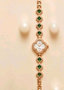 Elegant Green Clover Watch