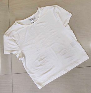 H&M White Divided T-Shirt