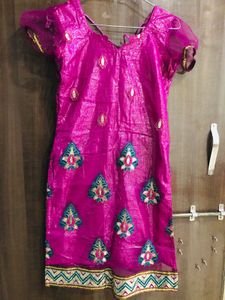 Magenta punjabi stitch Kurta with Delicate Embroid