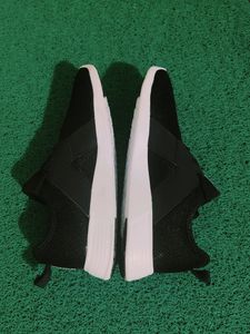 Puma Men's Casual Shoes. Like New. Good Condition.