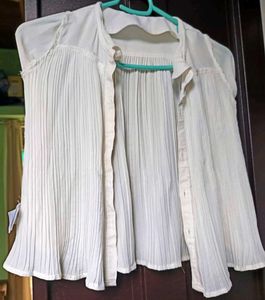 Elegant White Pleated formal tops for 2 to 4 years