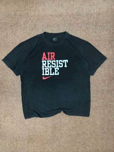 Nike Air Resistible T-Shirt