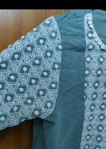🔥Combo of 2 Chikankari Kurtis🔥