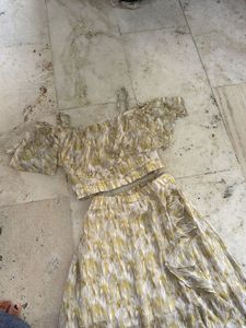 Chic Crop Top &amp; Skirt Set