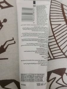 dubai Olay Natural Aura Cleansing Face Wash