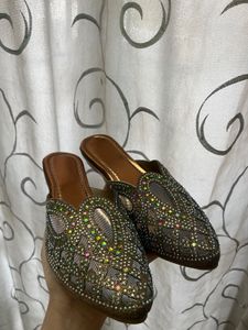 ✨💎EMBELLISHED SPARKLE Flats💎✨