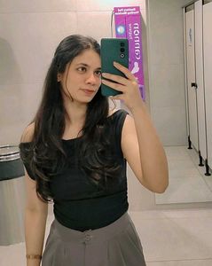 Stylish Black Ruched Crop Top