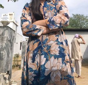 Beautiful Floral Print Anarkali Kurta