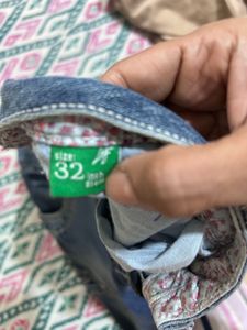 Women's Blue 3/4 Jeans