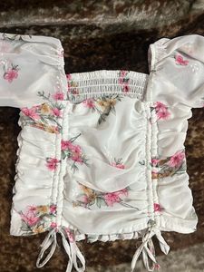 white cute pinteresty floral top (worn once )