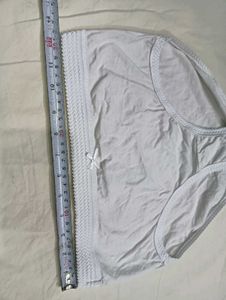 💛 Comfortable White Cotton Briefs