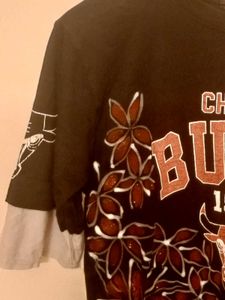 Chicago Bulls Layered T-Shirt