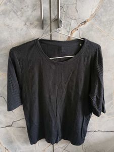 Ribbed Black T-Shirt