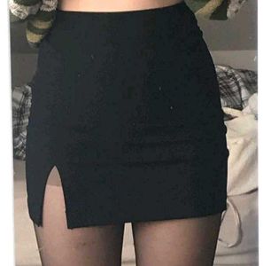 Mini Skirt with Cute Side Slit!!