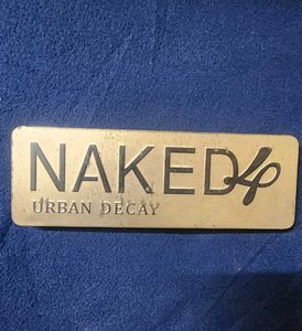 URBAN DECAY NAKED 4