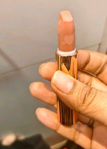 Charlotte Tilbury - Naughty Talk Lipstick