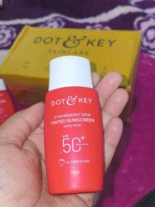 Dot & Key Strawberry Dew Tinted Sunscreen SPF 50+