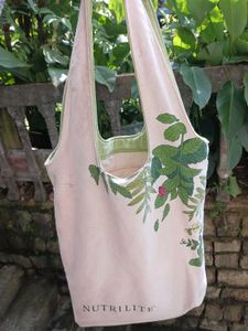 Nutrilite Tote Bag - Botanical Print
