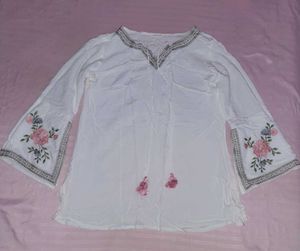 Atha Fashion White Embroidered Kurta Top