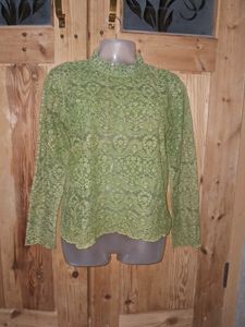 Elegant Green Lace Top