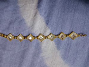 Elegant Gold &amp; Crystal Bracelet