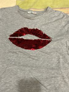 lip tshirt
