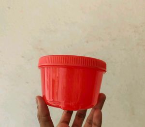 600 COINS ONLY ~ Red Plastic Storage Container