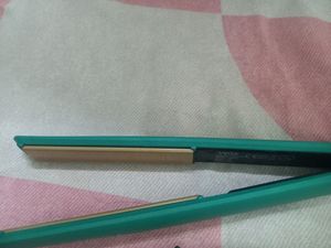 Vega Hair Straightner