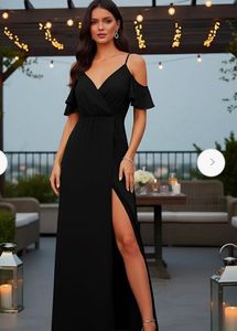 BERRY LUSH♥️Elegant Cold Shoulder Georgette