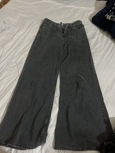Stylish Wide-Legged Grey Denim Jeans
