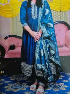 Elegant Teal Embroidered Kurta Set