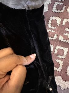 Elegant Black And Grey Saree