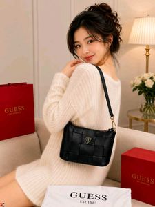Guess slingbags