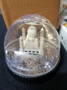Taj Mahal Snow Globe
