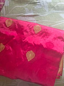 Elegant Pink Silk Saree with Golden Border (combo)