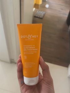 DOT & KEY Vitamin C+E Gel Face Wash