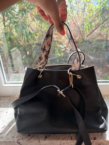 Chic Black Faux Leather Handbag