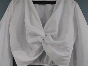 Chic White Twist Front Crop Top