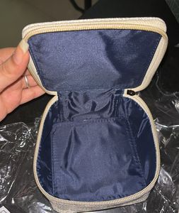 ESTEE LAUDER CLUTCH