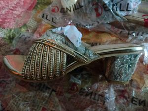 Elegant gold toned block sandles