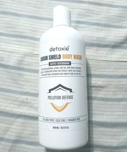 Detoxie Urban Shield Body Wash