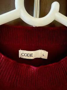 Maroon Sleeveless Mock Neck Knit Top