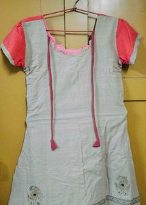Elegant Double Coloured  Cotton Top 🍑