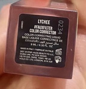 HUDA BEAUTY CORRECTOR - lychee