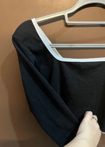 Black Long Sleeve Crop Top