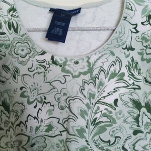 Karen Scott Green Floral top