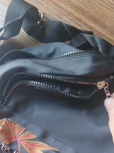 Bag 🎒 with lots of pkt